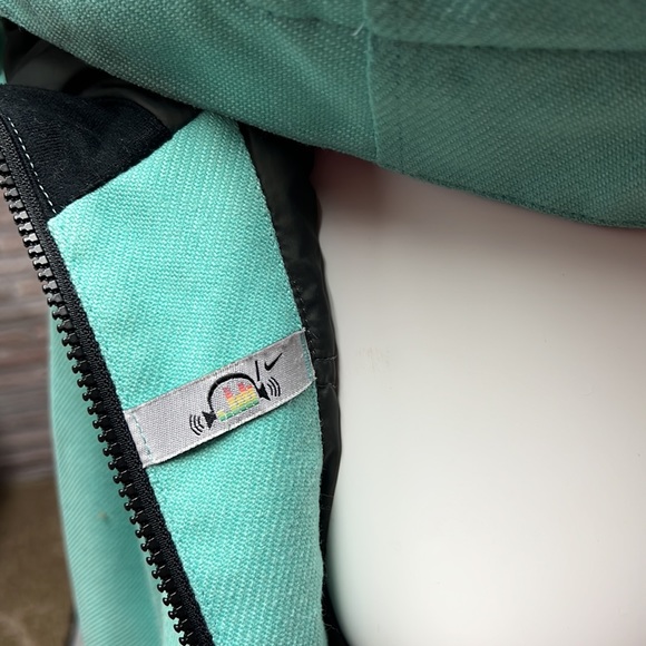 Nike ski jacket - Picture 5 of 7